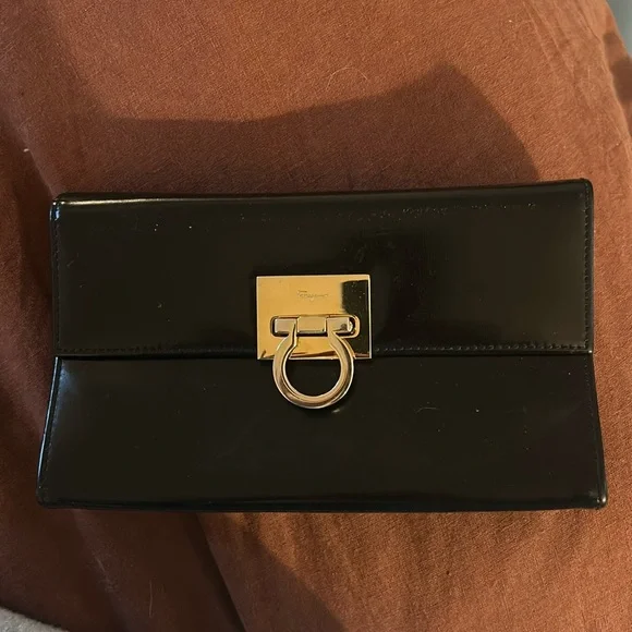 Vintage Ferragamo Black leather clutch with option chain - Picture 1 of 4